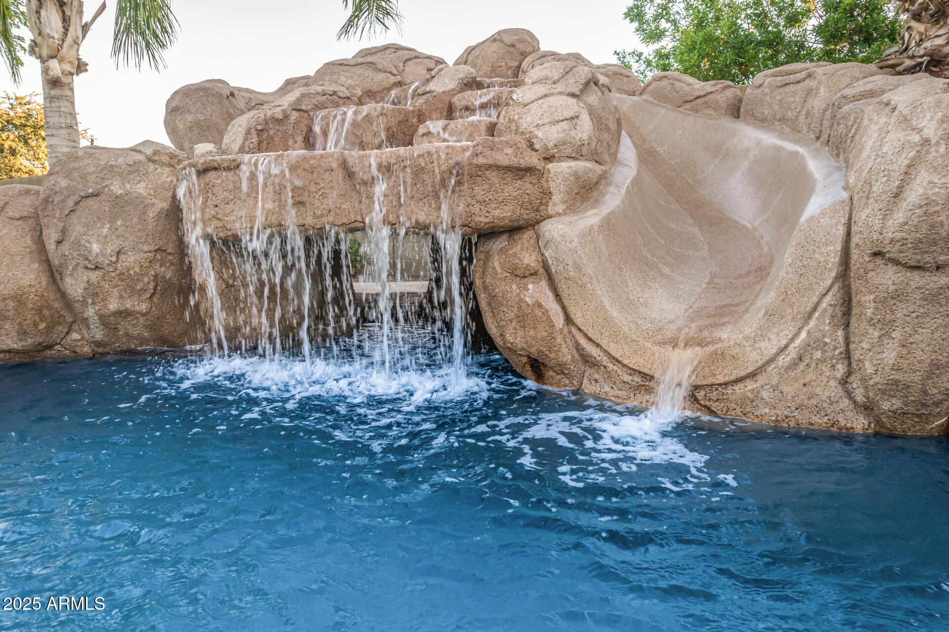 3801 E BIRCHWOOD Place