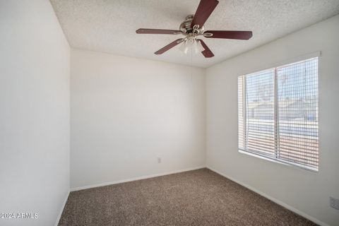 Single Family Residence in Phoenix AZ 4040 SURREY Avenue 15.jpg