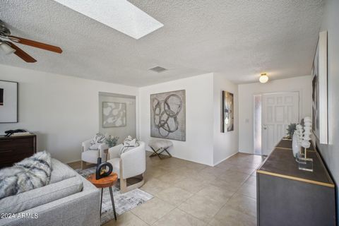 Single Family Residence in Phoenix AZ 4040 SURREY Avenue 8.jpg