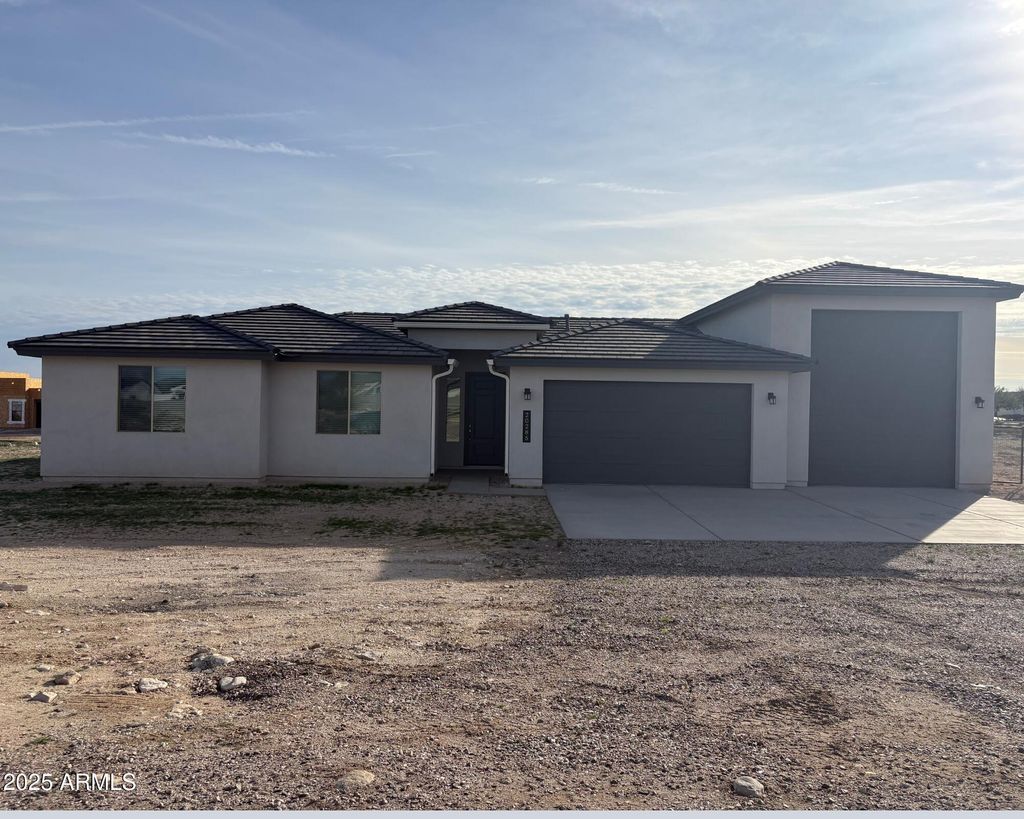 Photo of 20285 W Wolf Street, Litchfield Park, AZ 85340 (MLS # 6962455)