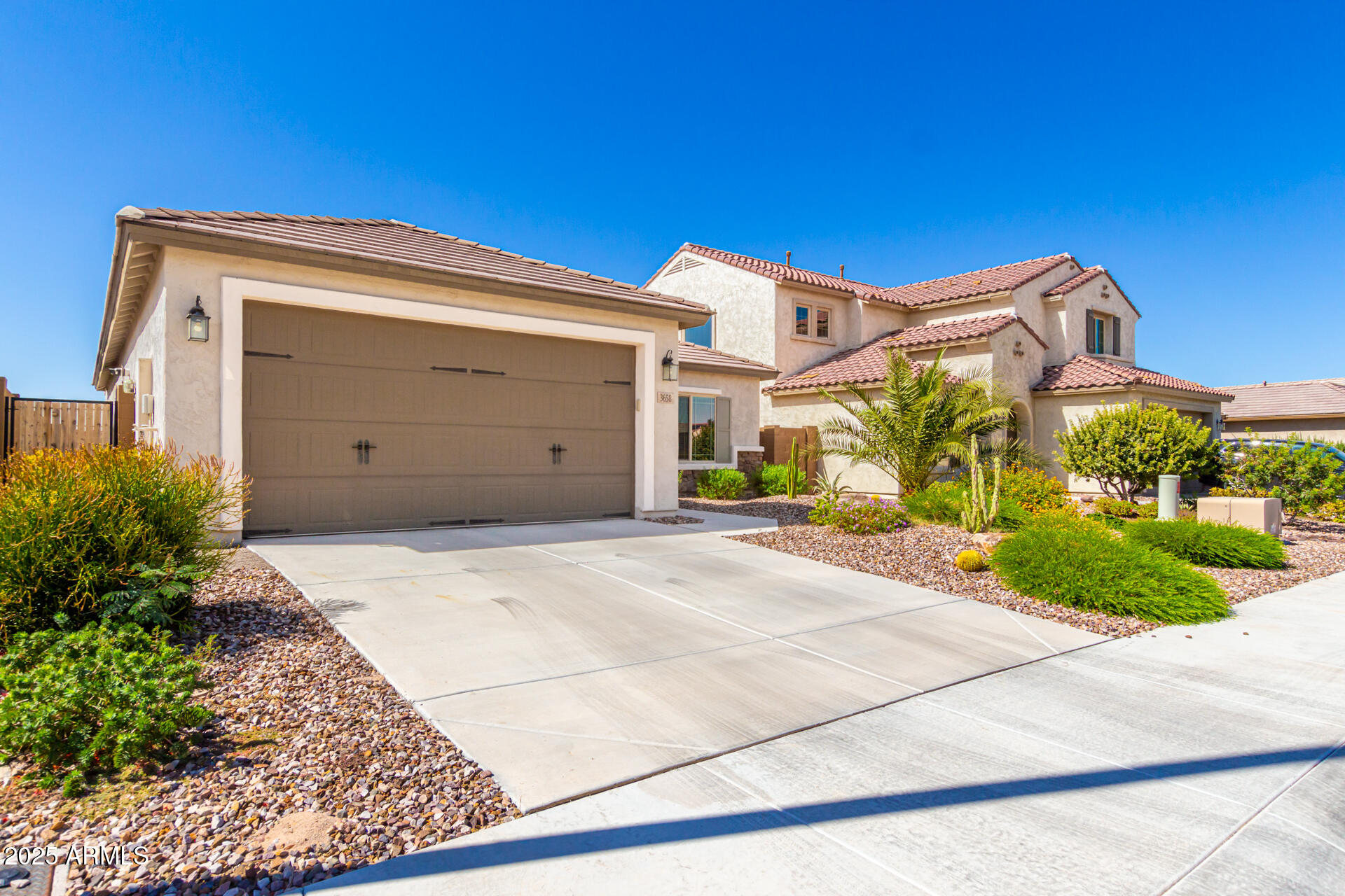 3658 N BARRINGTON Drive