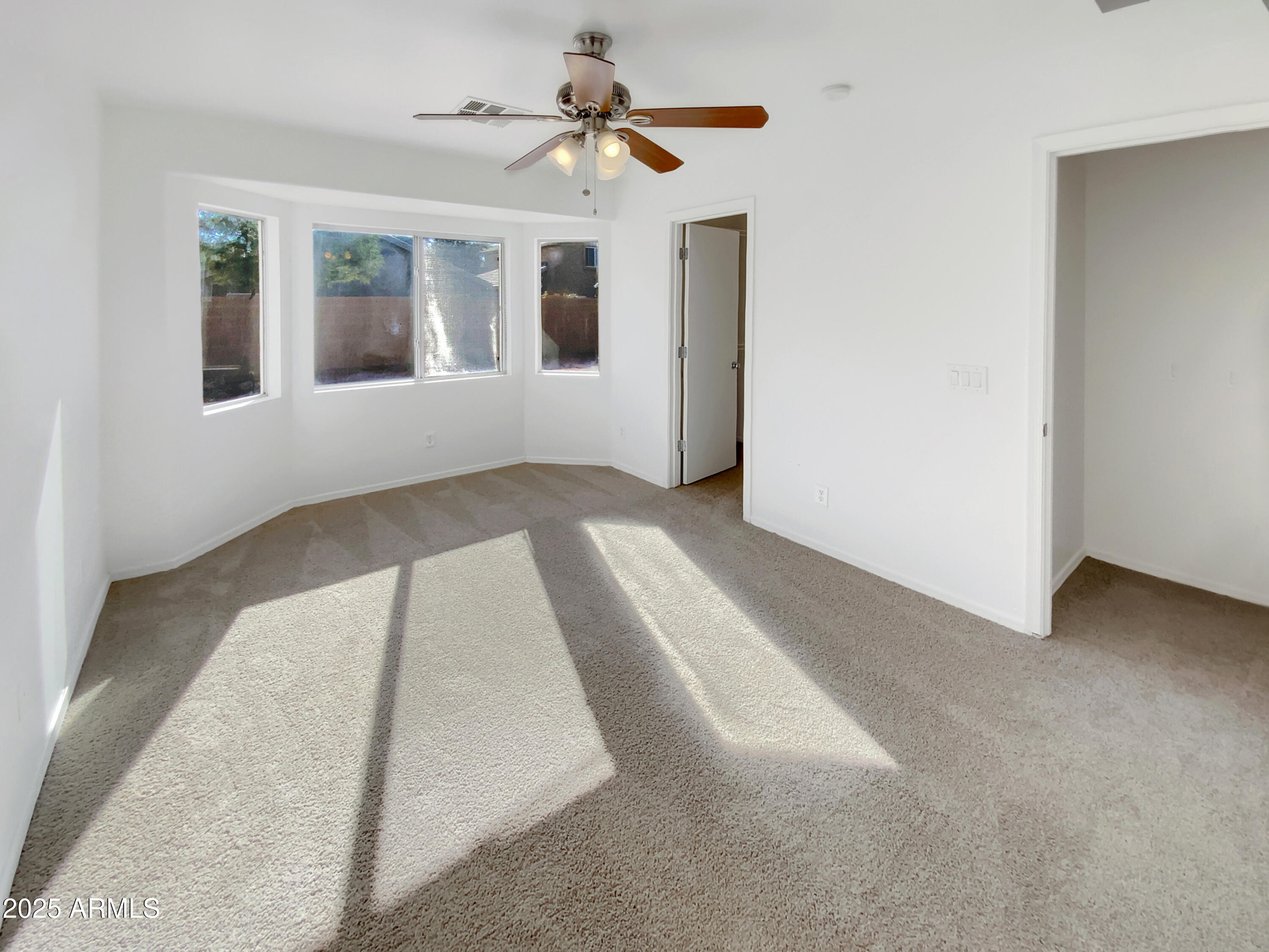 11535 W SCHLEIFER Drive