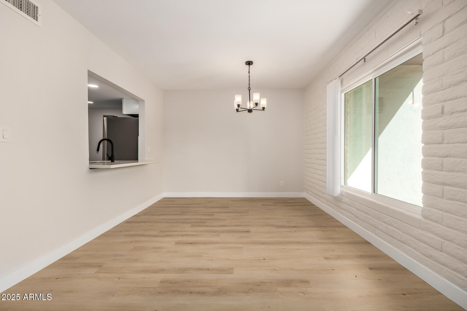 220 S OLD LITCHFIELD Road 109