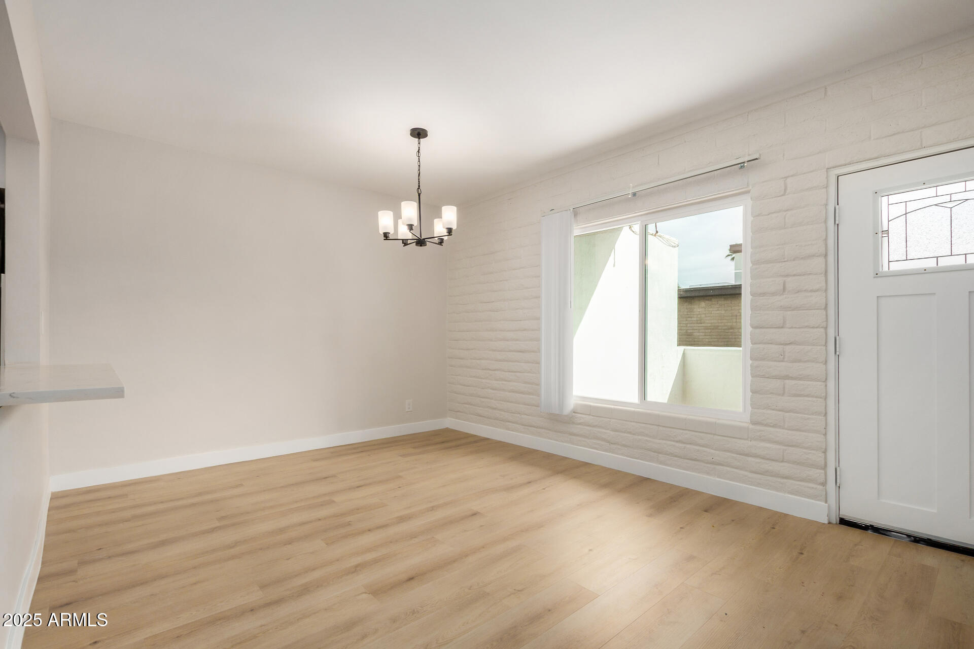 220 S OLD LITCHFIELD Road 109