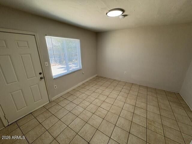 1405 W CLARENDON Avenue 2