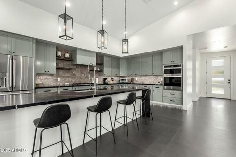 2812 E Pinchot Avenue Phoenix AZ 85016