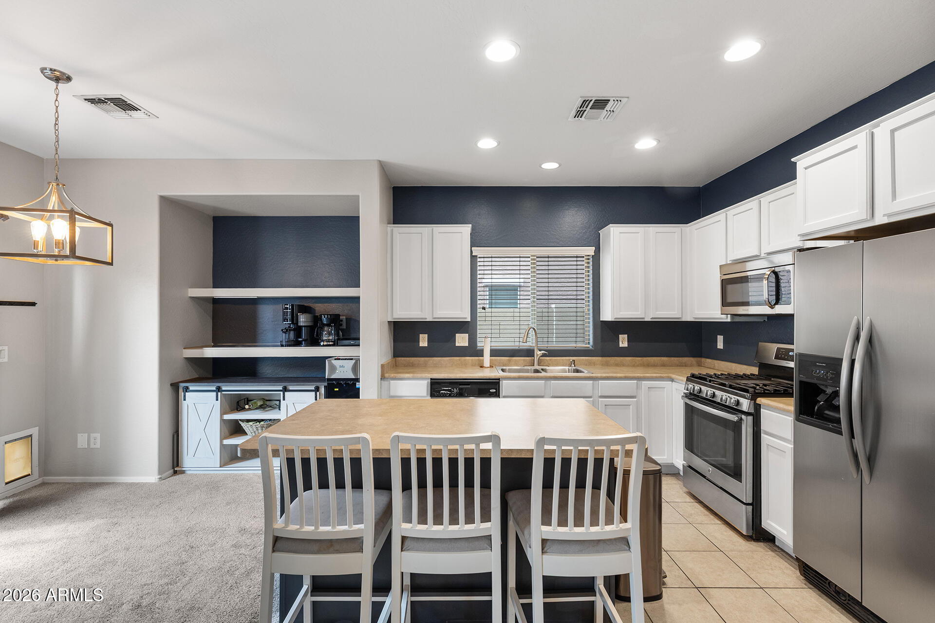 14186 W COUNTRY GABLES Drive