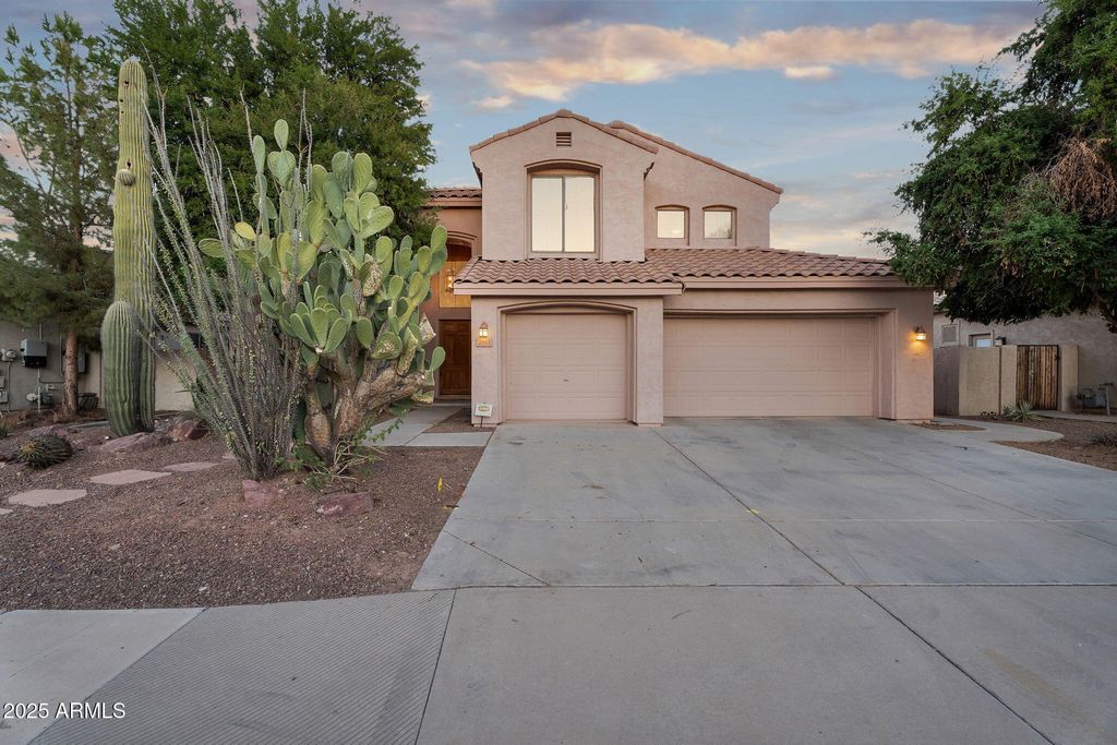Photo of 2861 S Illinois Place, Chandler, AZ 85286 (MLS # 6932295)