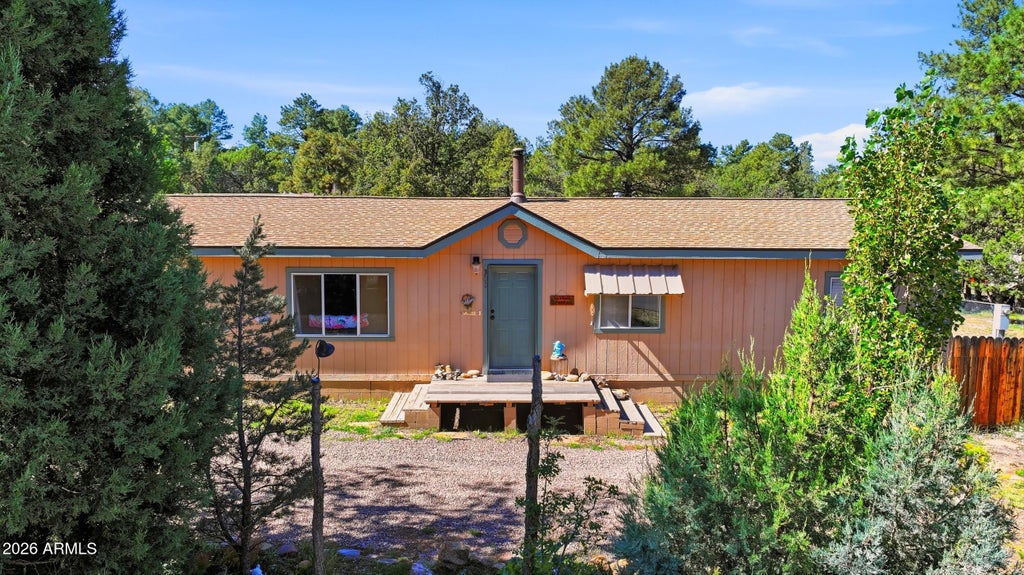 Photo of 300 N 5th Drive, Show Low, AZ 85901 (MLS # 7095257)