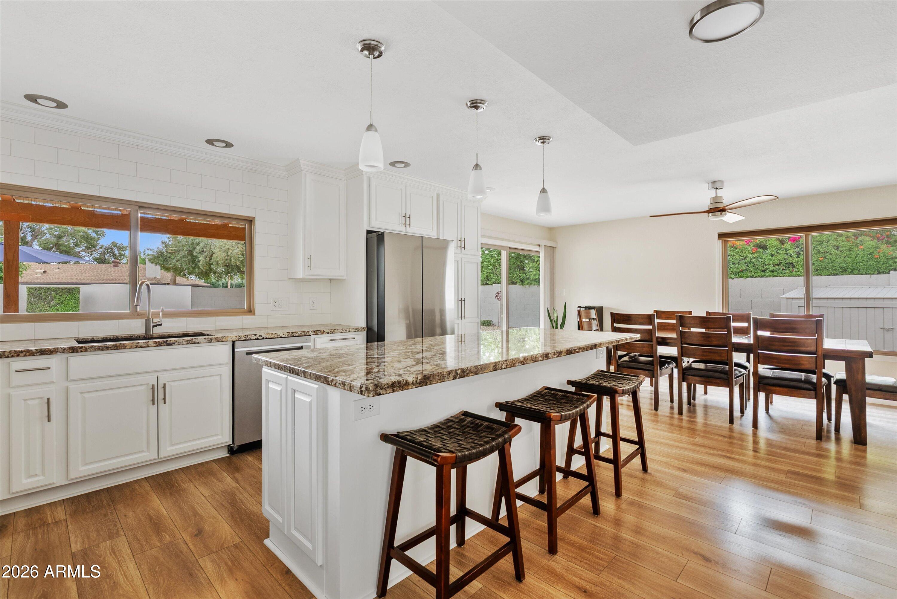 8641 E Vía De Cerro --