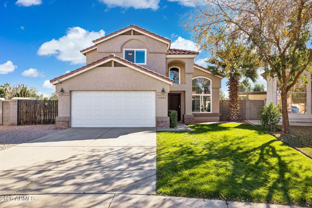 Photo of 1383 E Washington Avenue, Gilbert, AZ 85234 (MLS # 6968552)