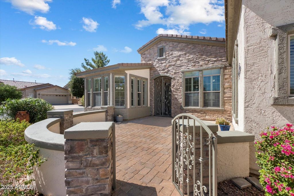 Photo of 5402 S Ranger Court, Gilbert, AZ 85298 (MLS # 6916090)