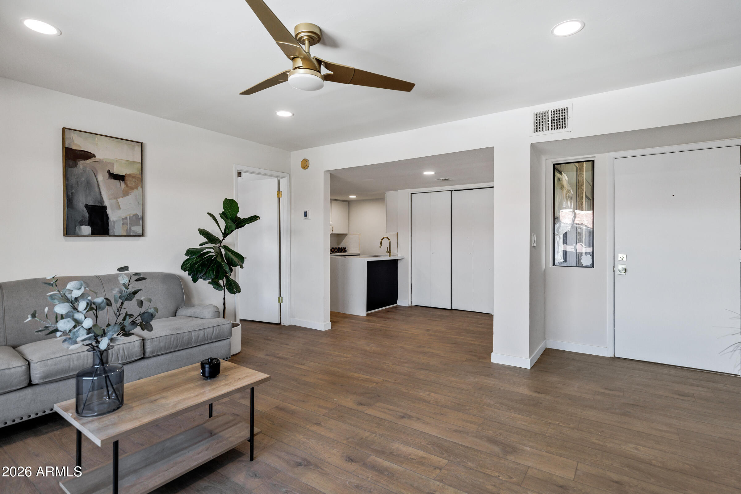 1730 W EMELITA Avenue 2102