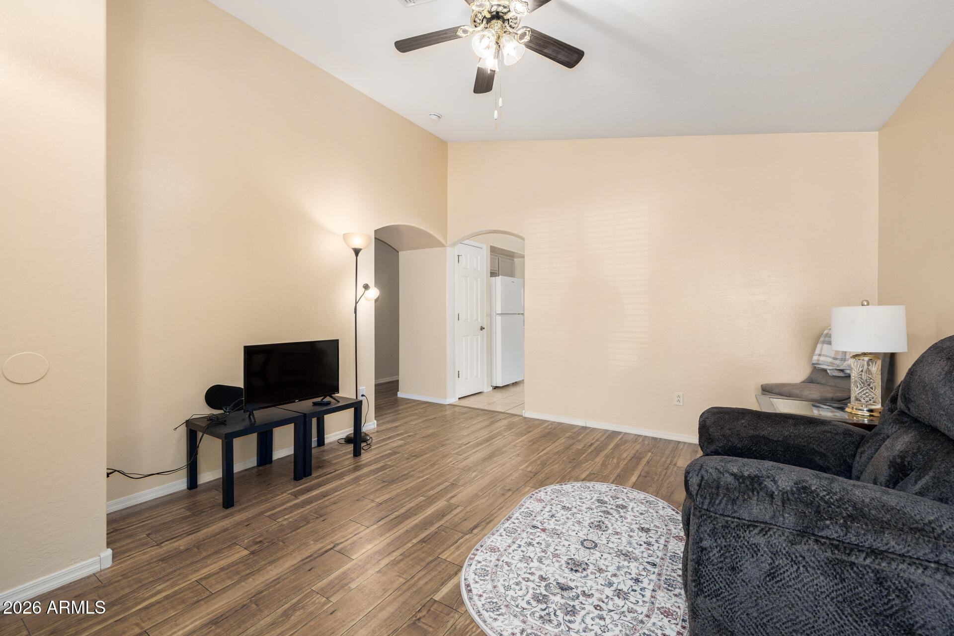 22833 W CANTILEVER Street