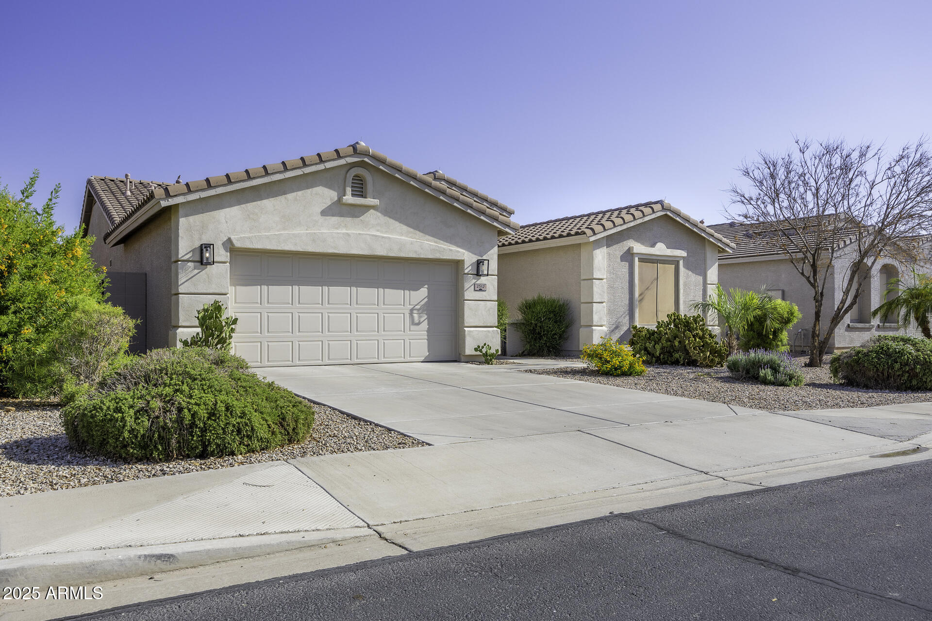 2512 E KATRINA Trail