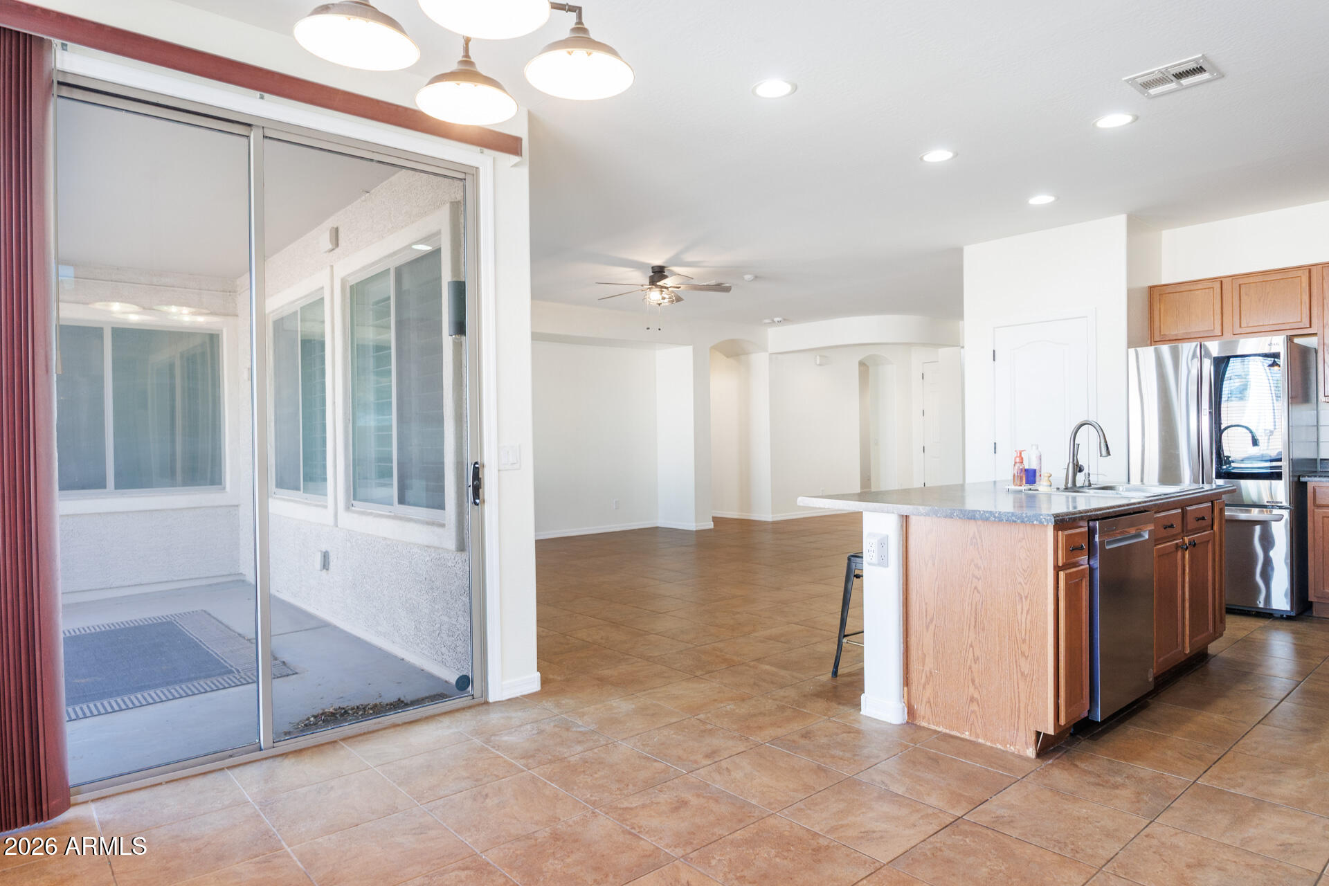 2512 E KATRINA Trail