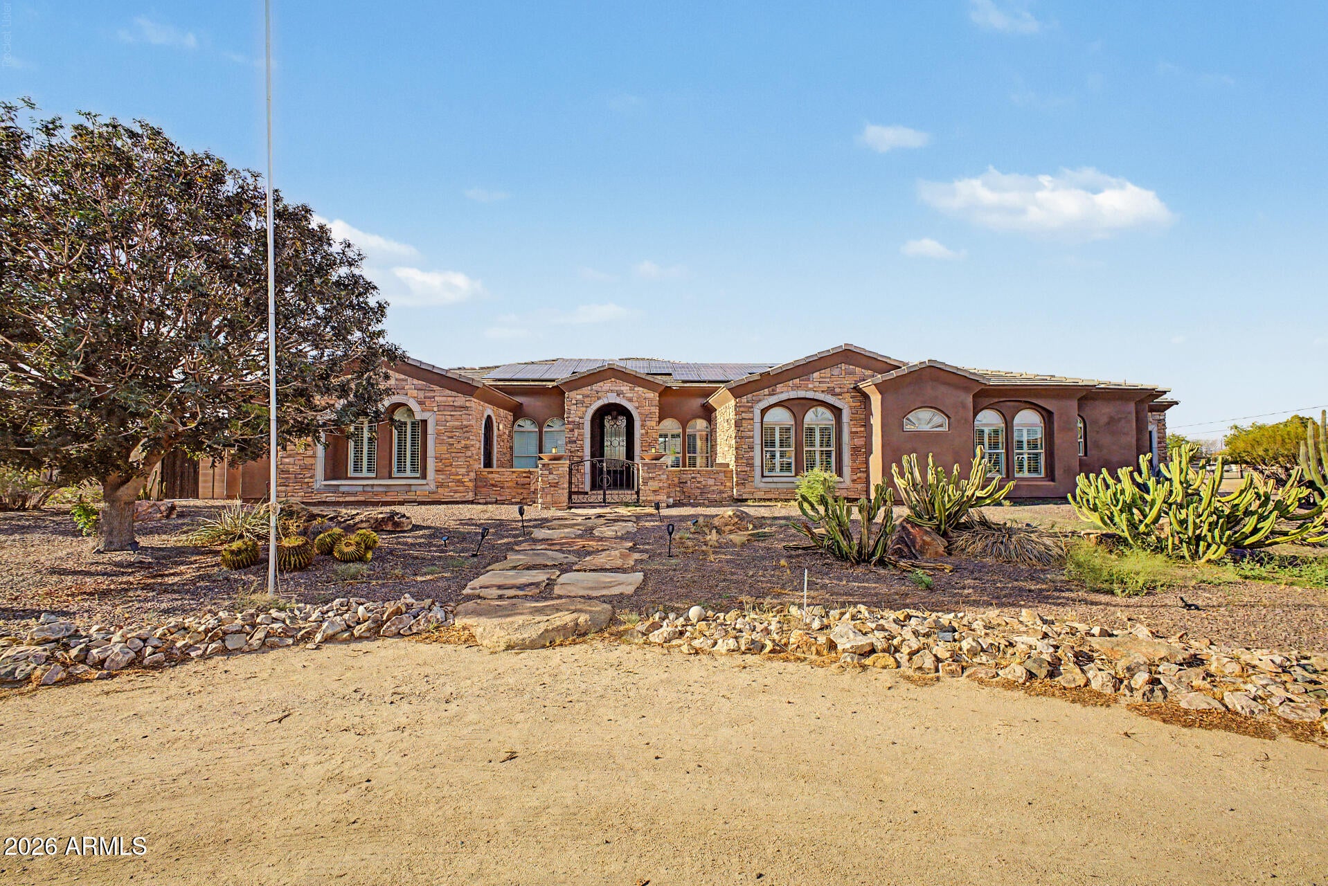 20548 E NAVAJO Drive