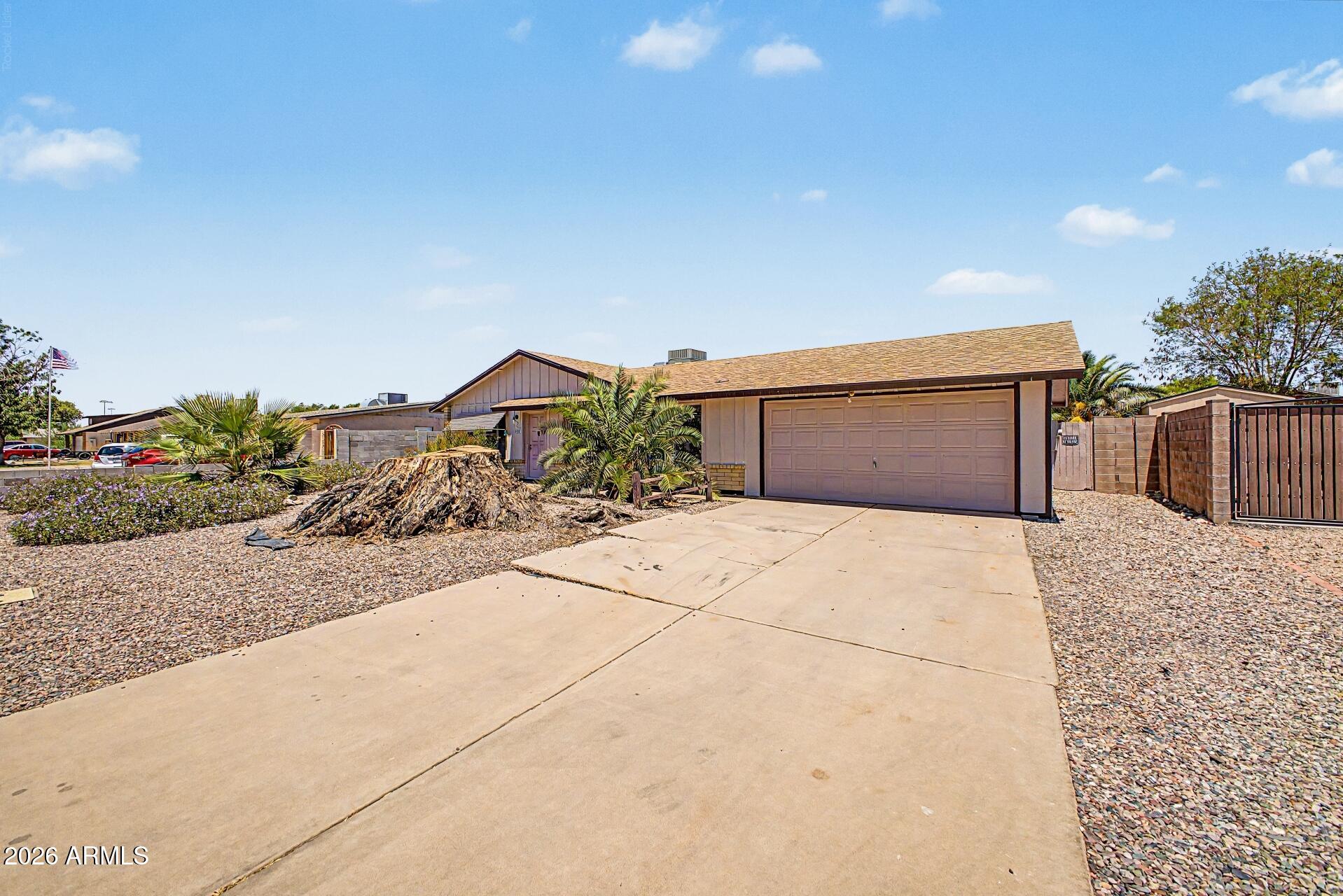 3316 E FLORIAN Avenue