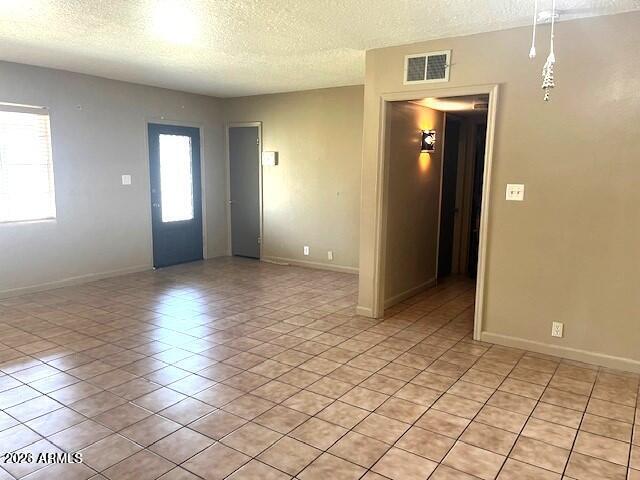 3019 E Hatford Avenue