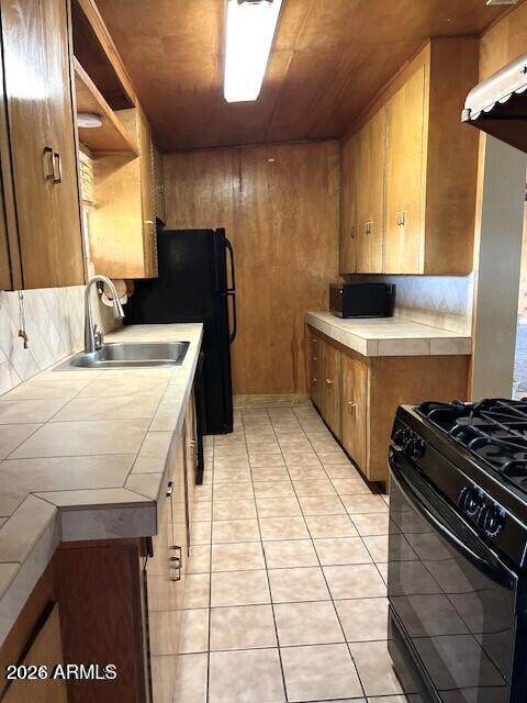 3019 E Hatford Avenue