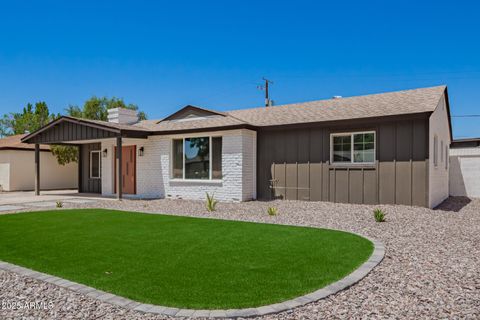 Photo of 5724 N 13th Place, Phoenix, AZ 85014 (MLS # 6892149)