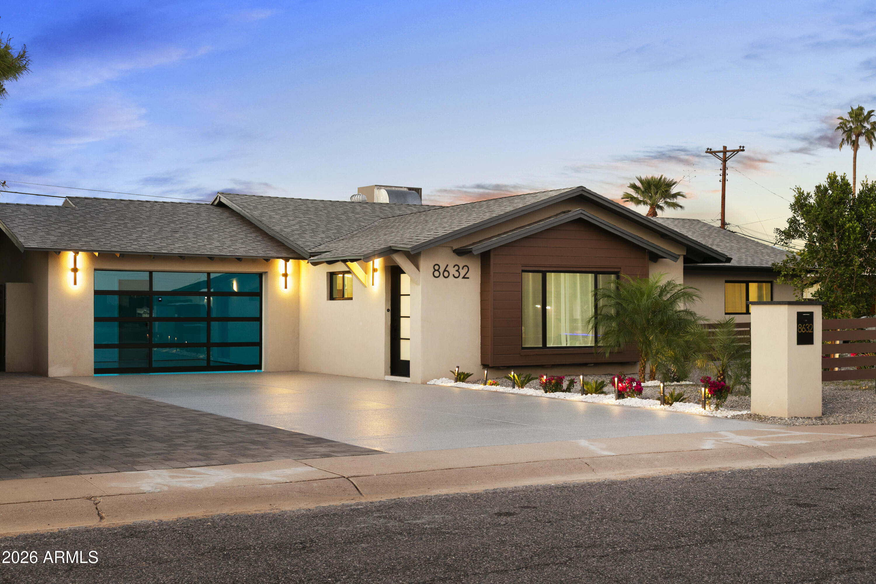 8632 E THORNWOOD Drive