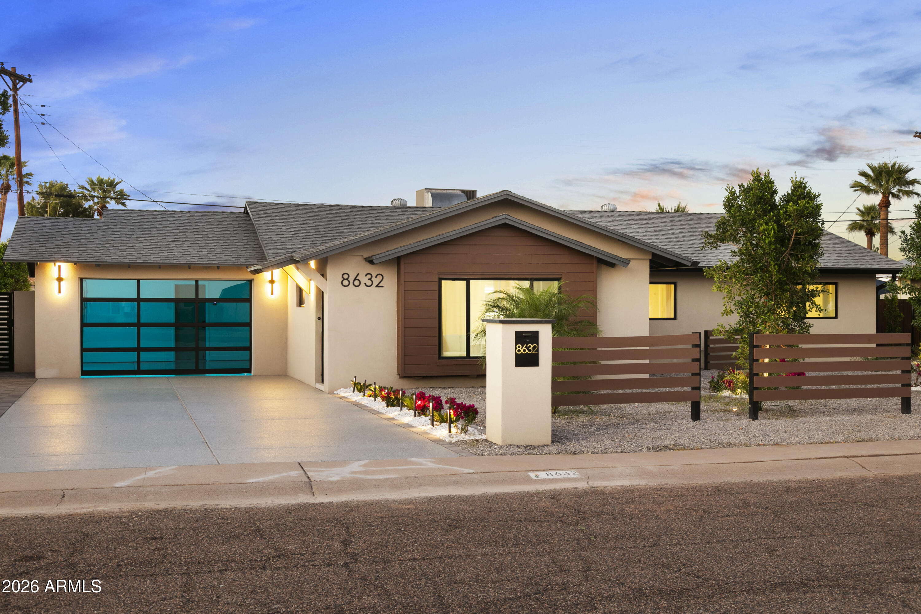 8632 E THORNWOOD Drive