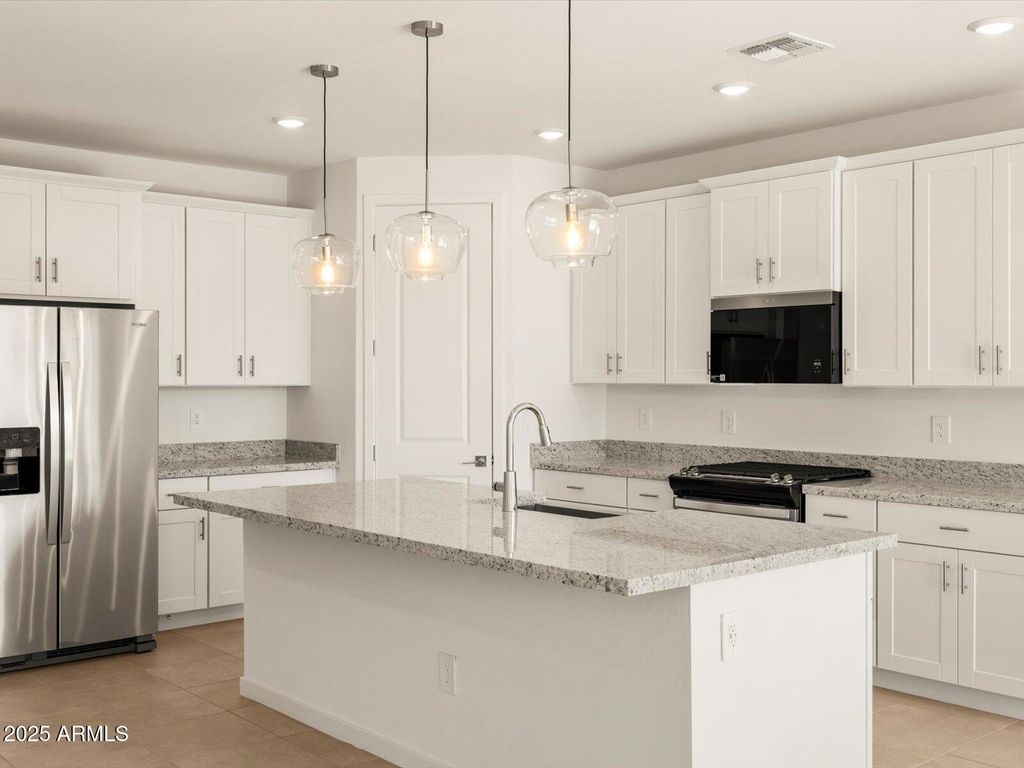 Photo of 37473 W San Ildefanso Avenue, Maricopa, AZ 85138 (MLS # 6967364)