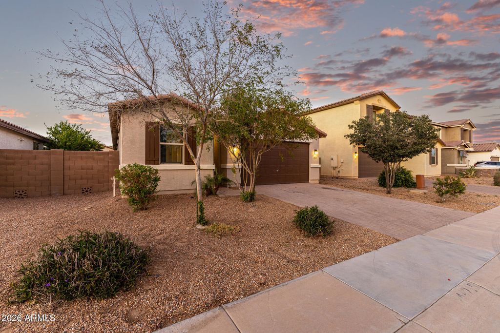 Photo of 44216 W Palo Aliso Way, Maricopa, AZ 85138 (MLS # 6987215)