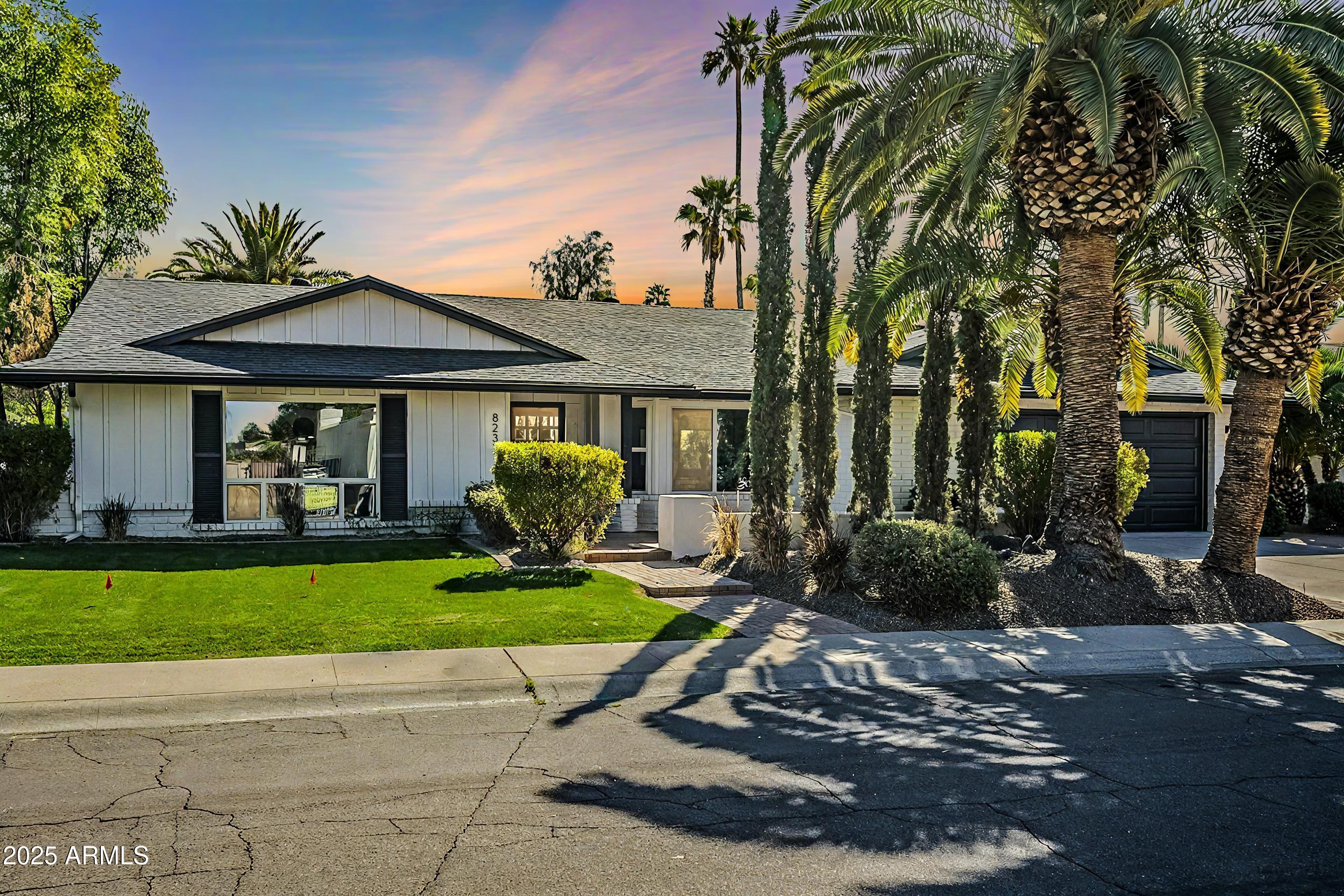 8237 E LIPPIZAN Trail