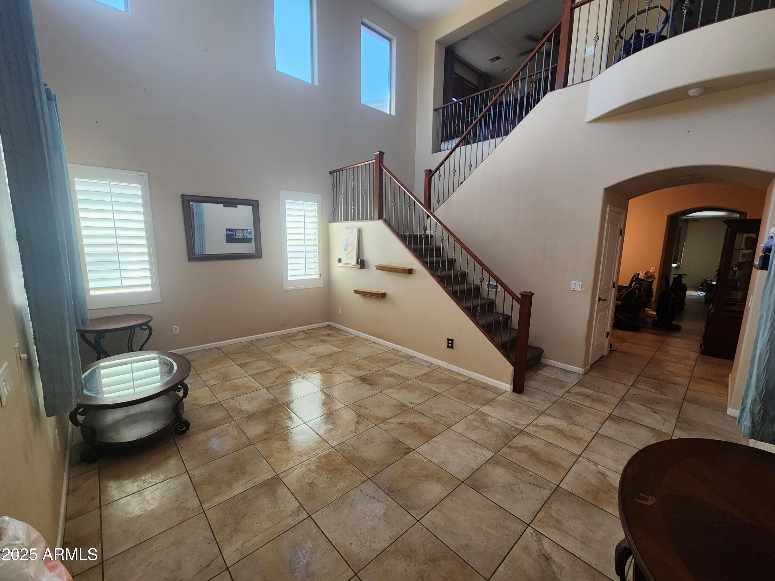 298 S SAN MARINO Loop