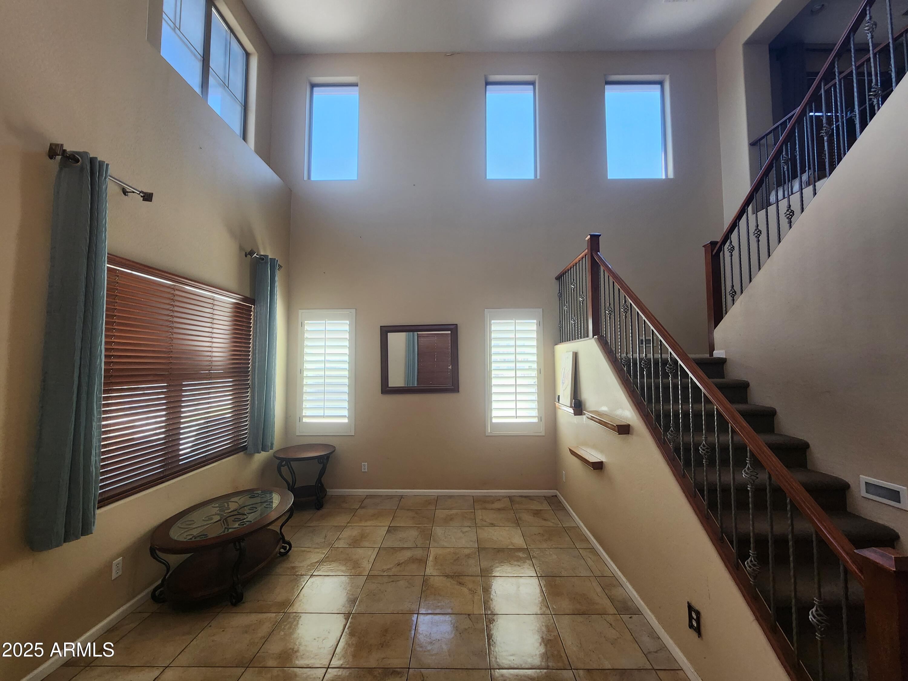 298 S SAN MARINO Loop