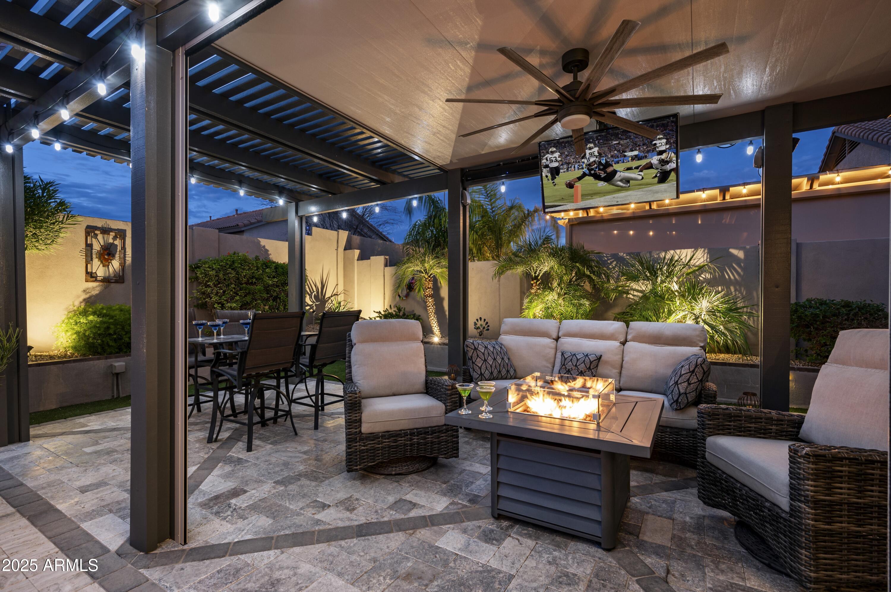 4114 E MOLLY Lane