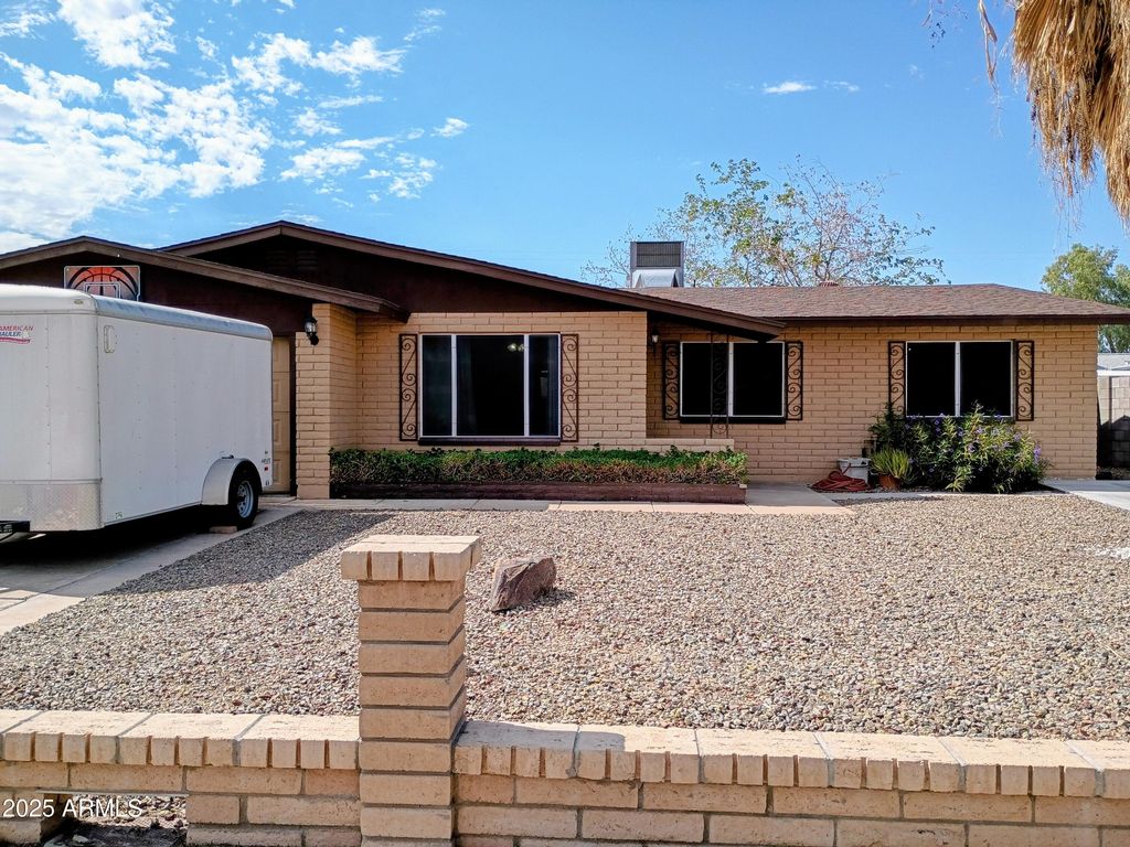 Photo of 10832 N 45th Lane, Glendale, AZ 85304 (MLS # 6931925)