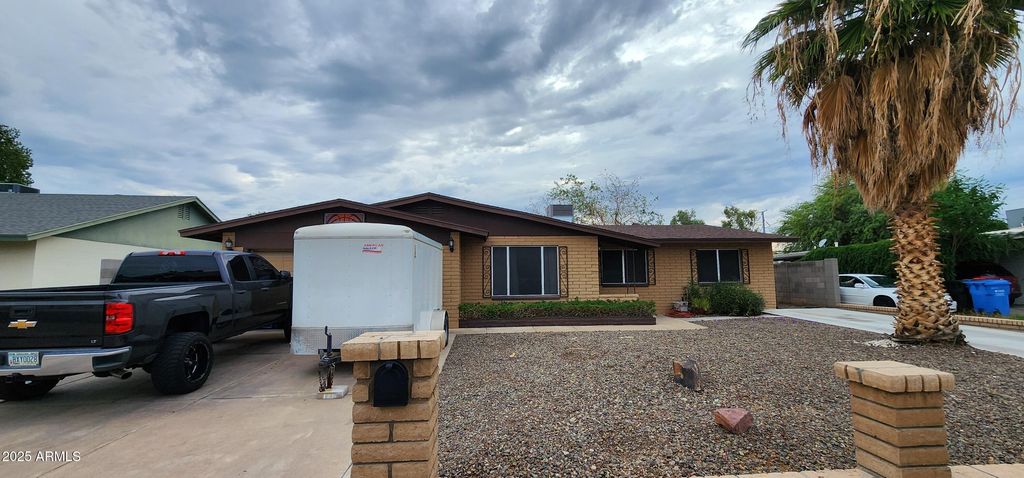 Photo of 10832 N 45th Lane, Glendale, AZ 85304 (MLS # 6931925)