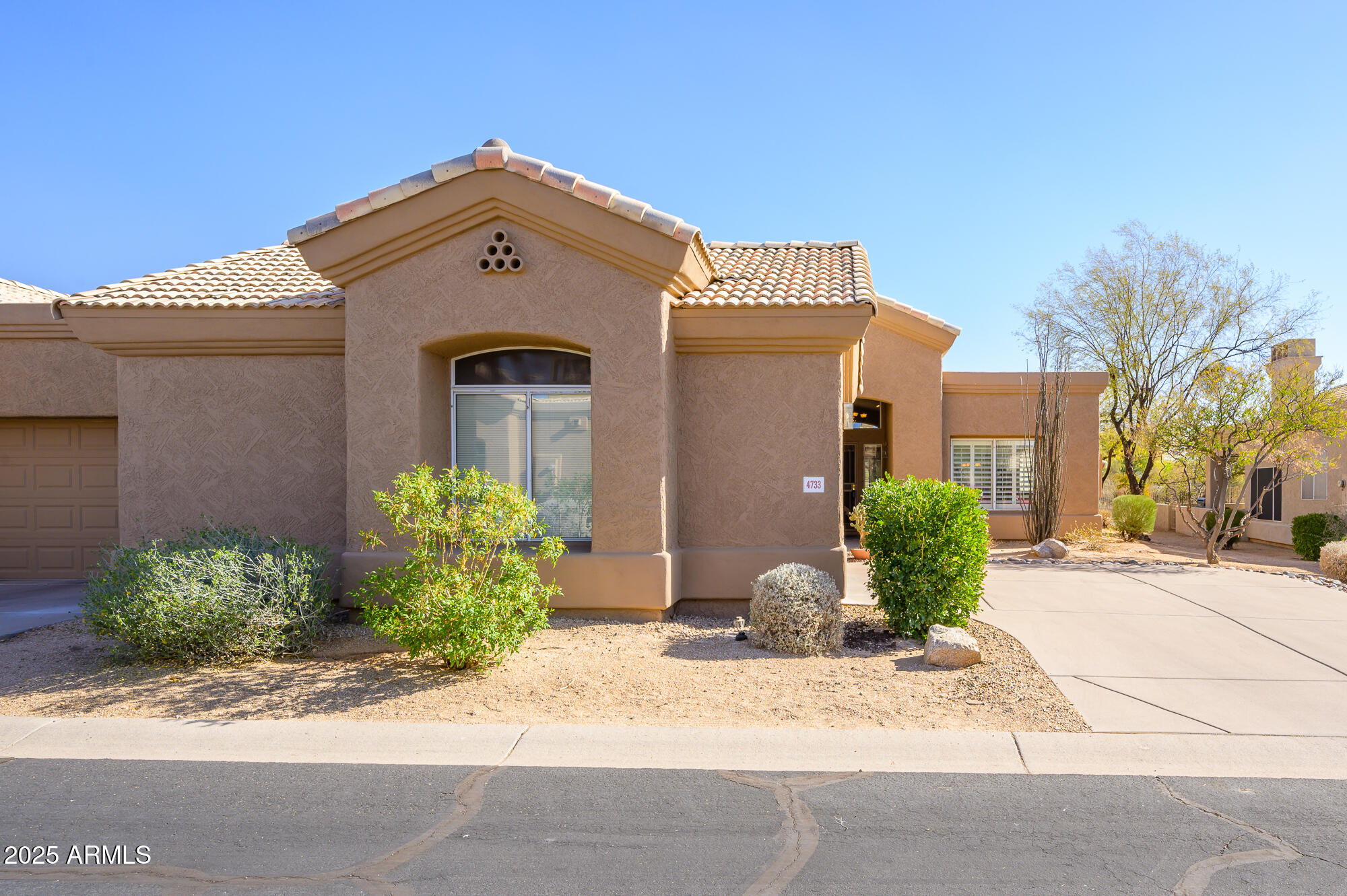 4733 E MORNING VISTA Lane