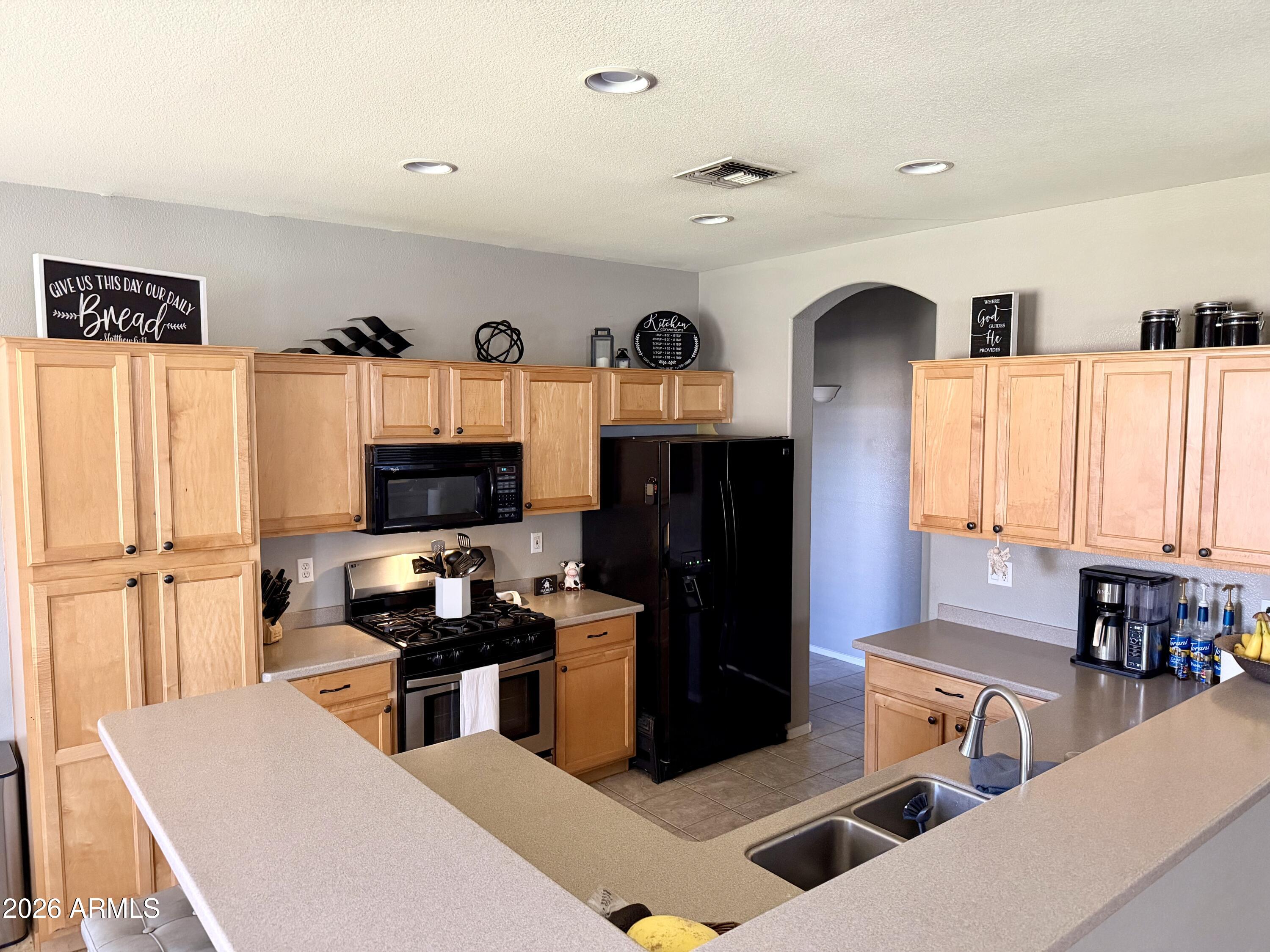 12246 W GRANT Street