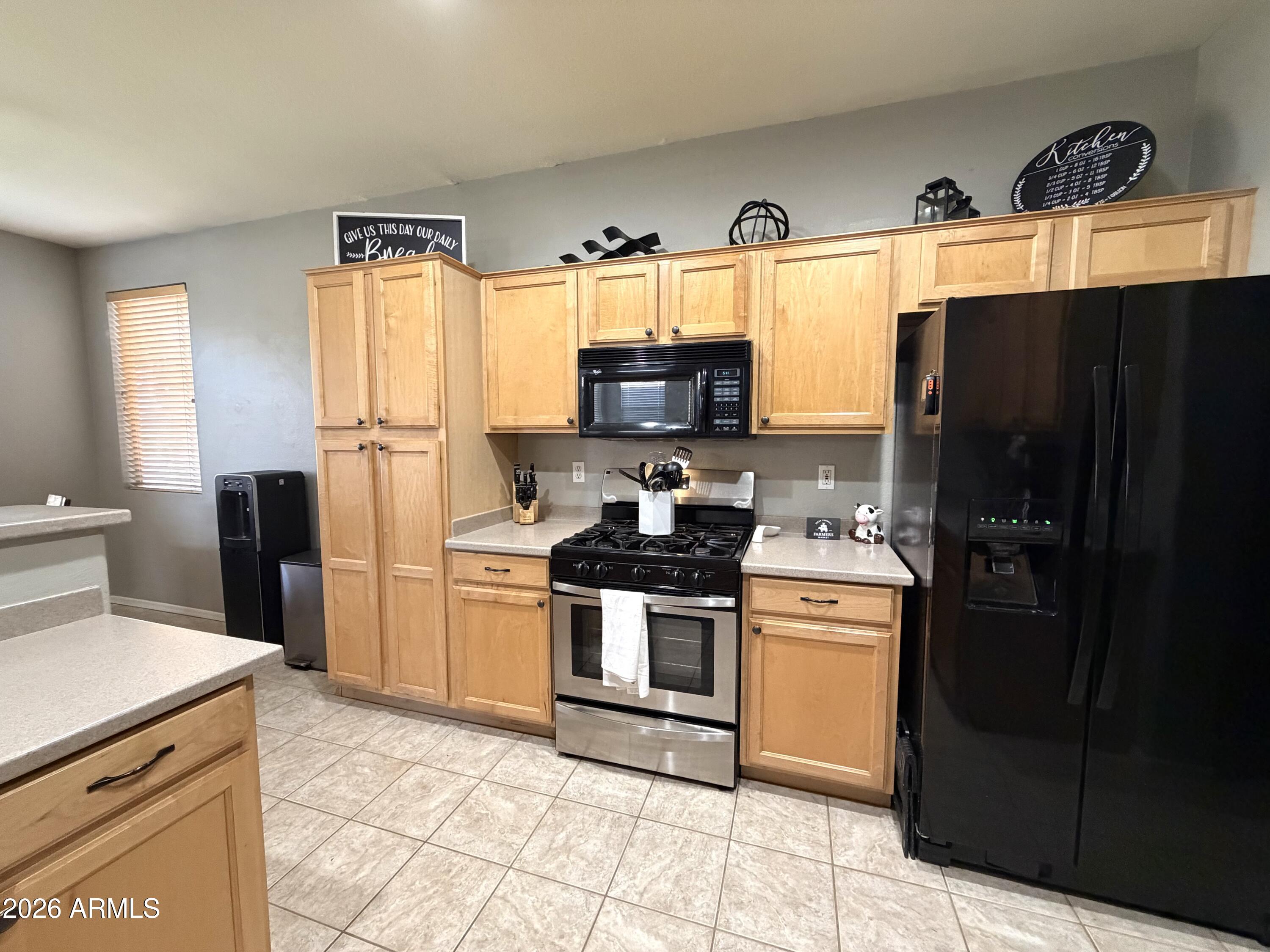 12246 W GRANT Street