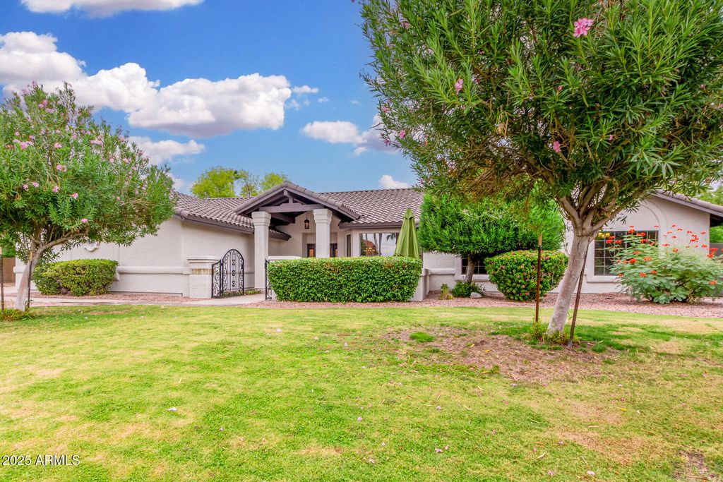 Photo of 7722 W Michigan Avenue, Glendale, AZ 85308 (MLS # 6931785)