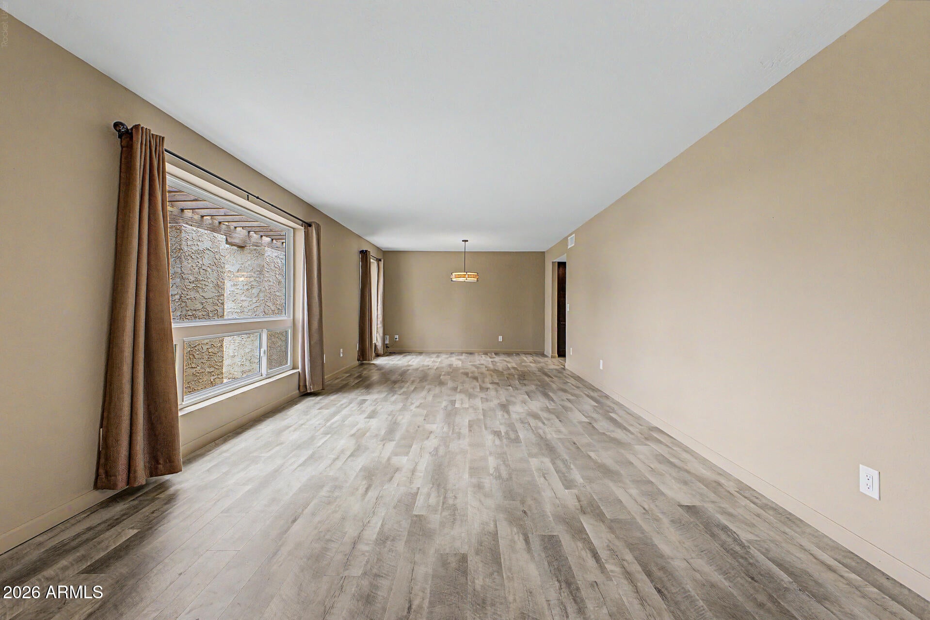 8430 N 80th Place