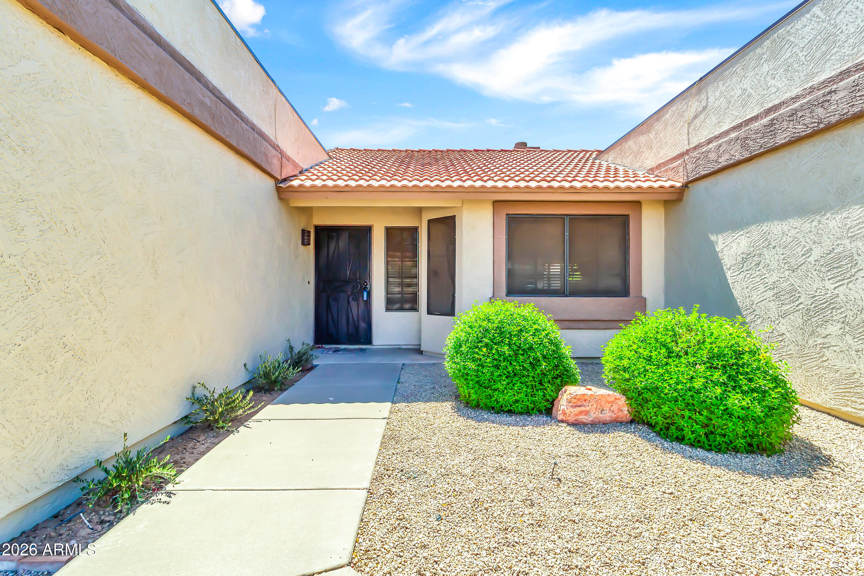 1629 E WHITTEN Street