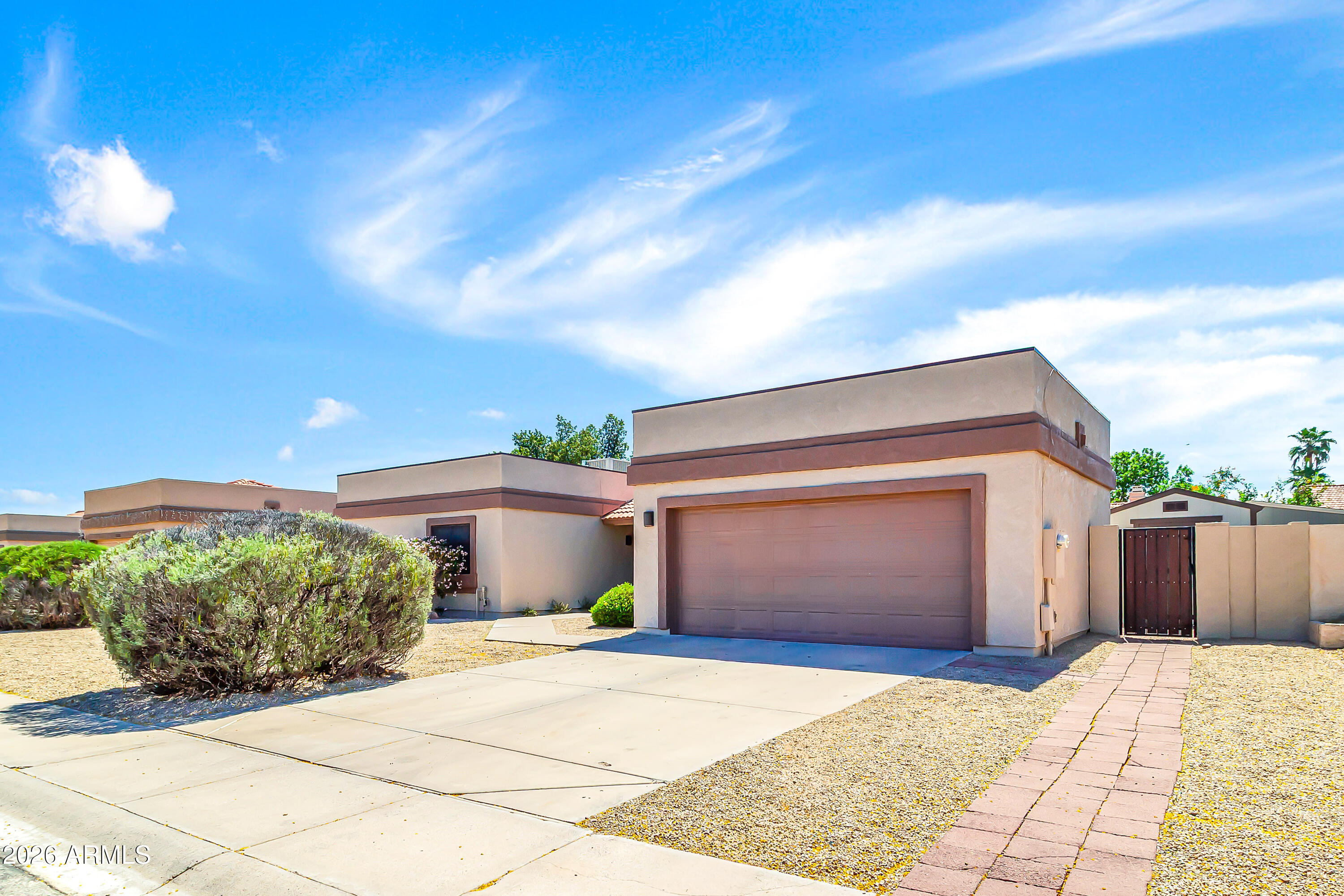 1629 E WHITTEN Street