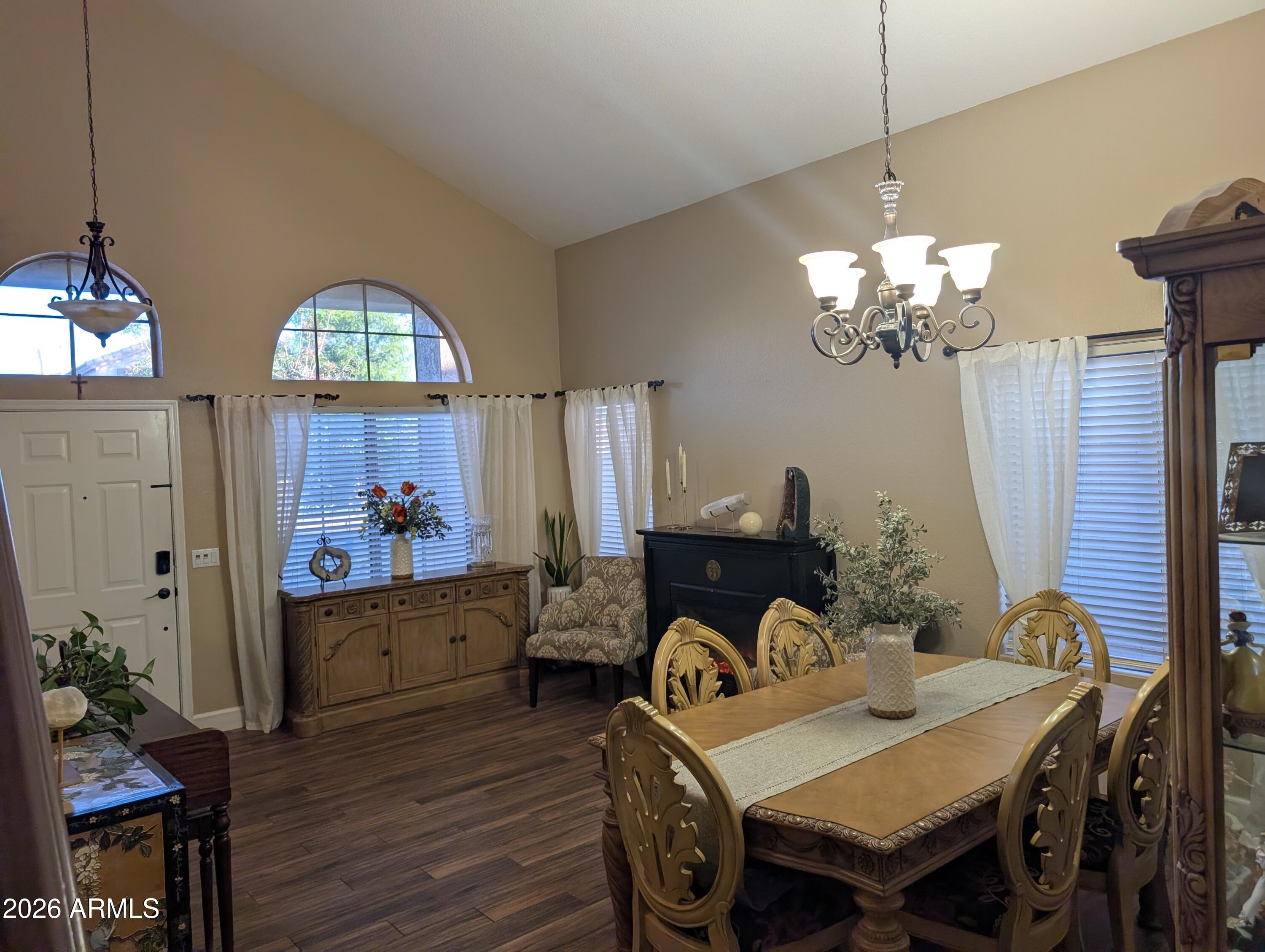 7177 W PONTIAC Drive