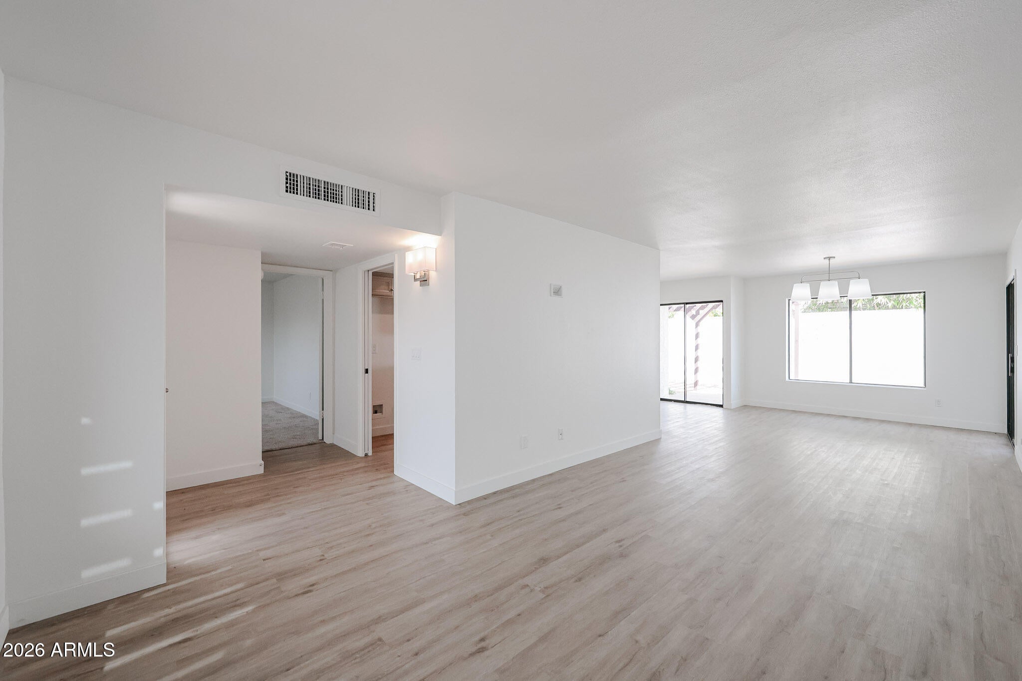 1014 E VILLA MARIA Drive