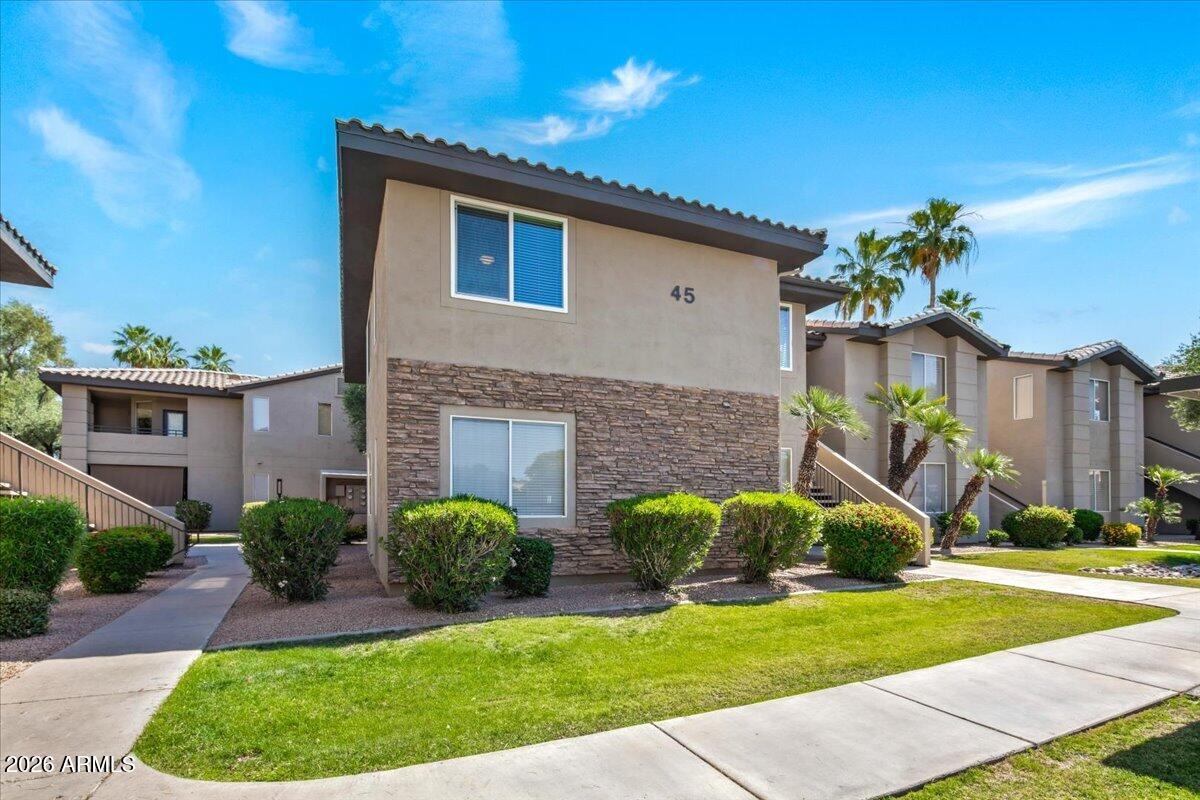 7009 E ACOMA Drive 2151