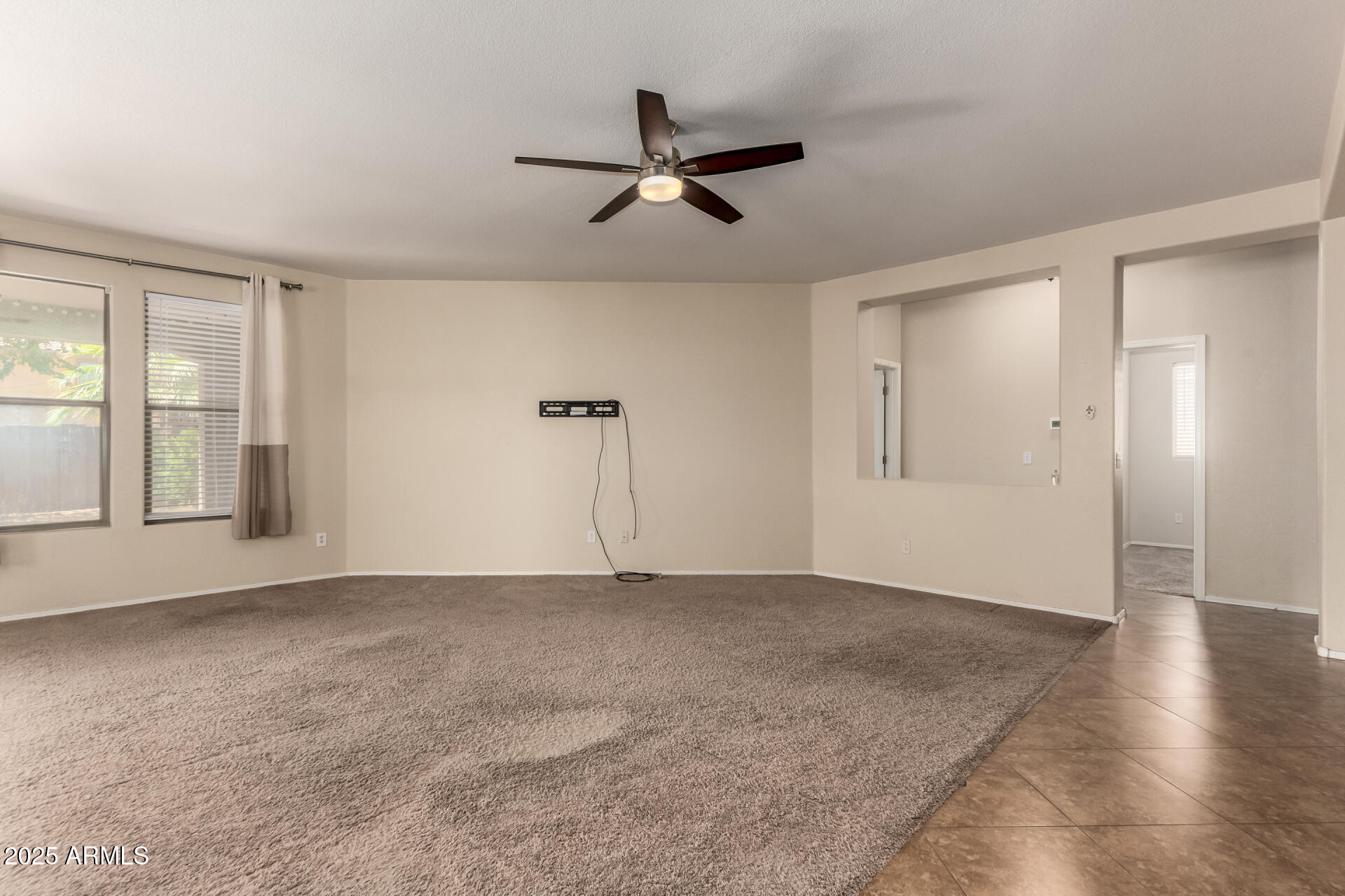 6888 S ONYX Drive