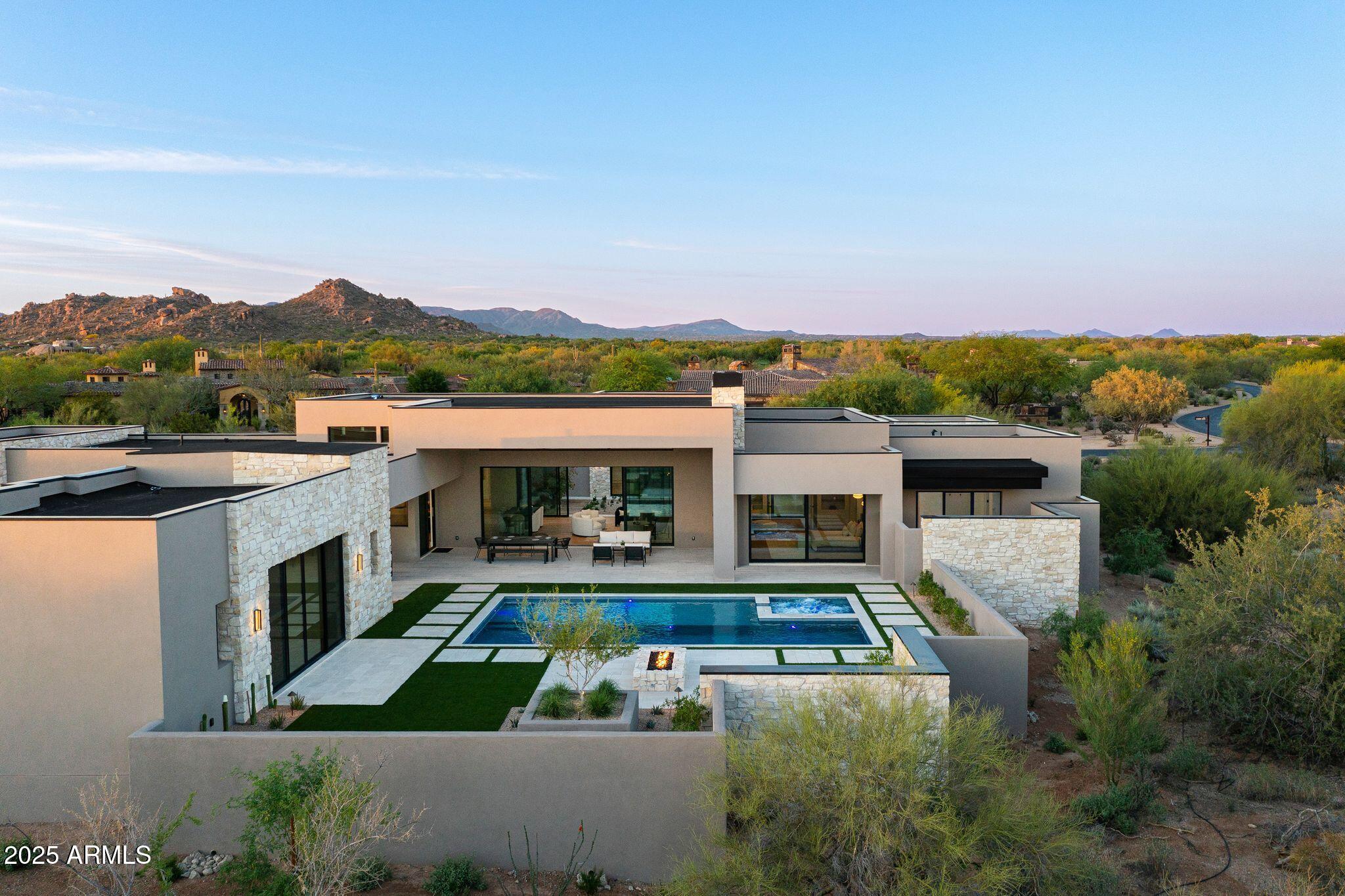 7498 E WHISPER ROCK Trail