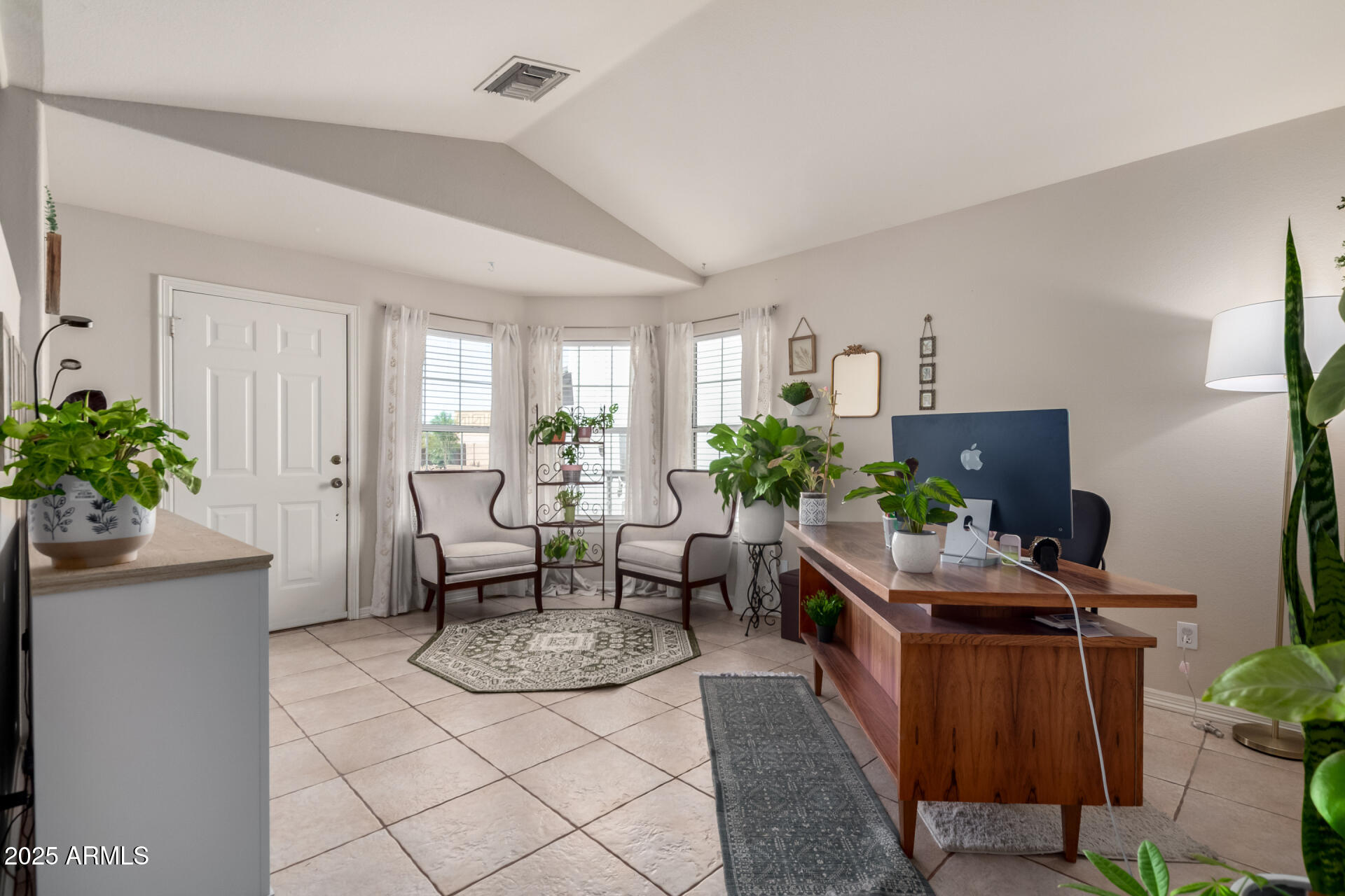 1811 S 39TH Street 73