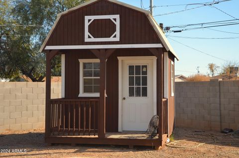 A home in Coolidge