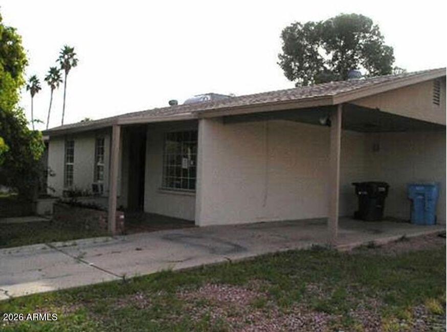 2119 W DANBURY Road
